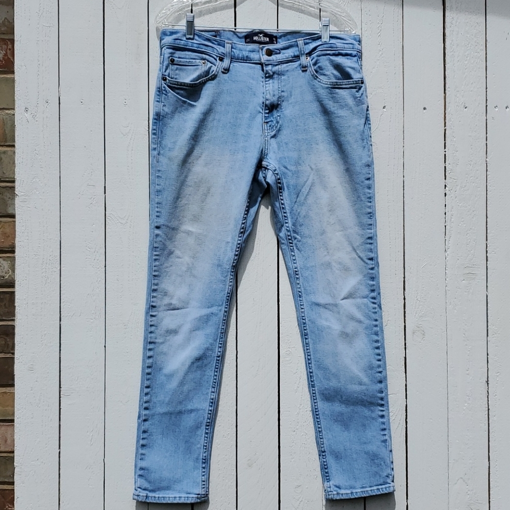 Hollister Jean - Picture 1 of 7